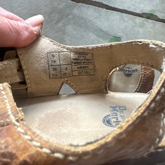5a85 Dr. Martens | Shoes | Dr Martens Rare 5a85 Vintage Tan Leather Chunky ...